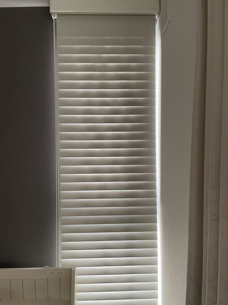 ロールスクリーン画像
