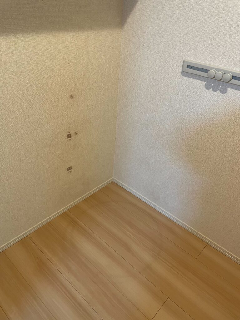 タイヤ色移り画像